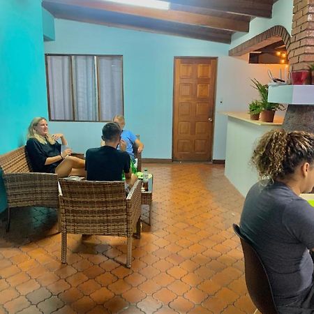 Global House Cr Hostel Backpackers Alajuela Habitacion Compartida 2 Camas Por Habitacion מראה חיצוני תמונה