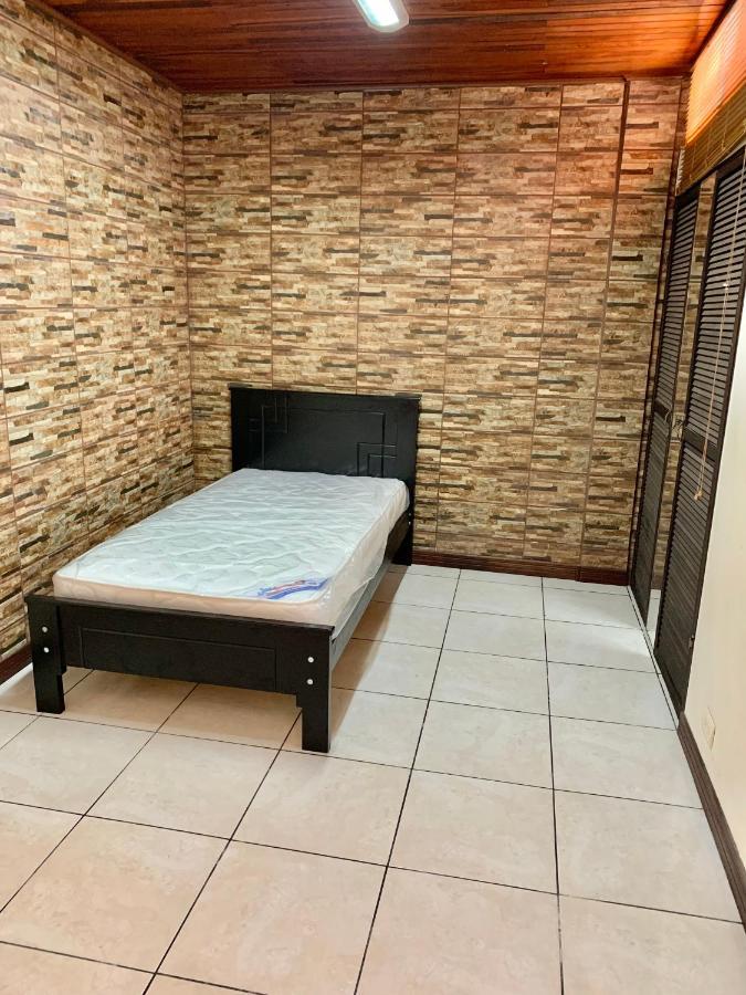 Global House Cr Hostel Backpackers Alajuela Habitacion Compartida 2 Camas Por Habitacion מראה חיצוני תמונה