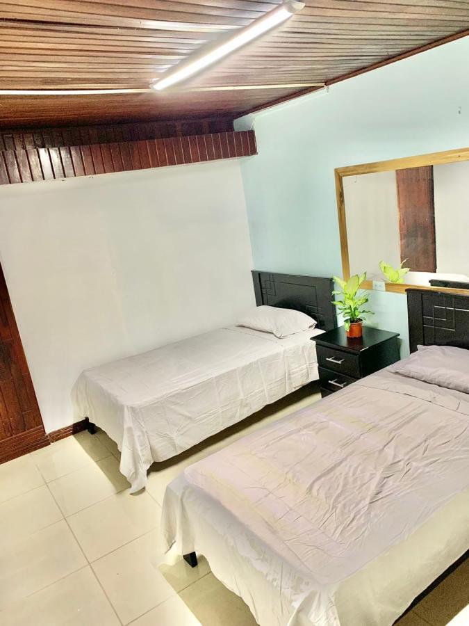 Global House Cr Hostel Backpackers Alajuela Habitacion Compartida 2 Camas Por Habitacion מראה חיצוני תמונה